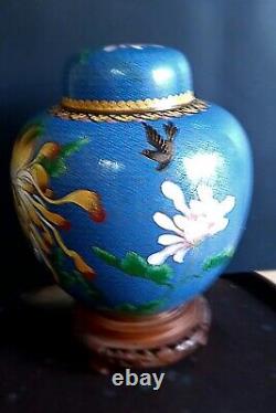 Beautiful Large GINGER JAR WITH LID ON WOODEN STAND