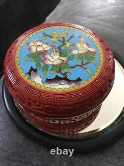 Chinese Cloisonne & Cinnabar lidded box 4 cms high x 10 cms in diameter