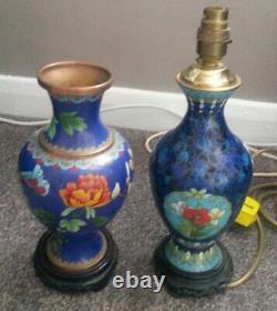 Beau vase cloisonné chinois bleu oriental 'Floral & Butterfly Gilt' de style vintage