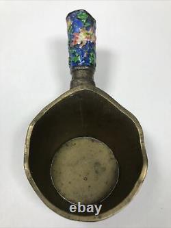 Cuillère en laiton antique chinoise pour grains ou louches émaillées champlevé florales 1891-1919.