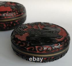 Ensemble de 3 coffrets à bijoux anciens chinois en laiton émaillé Cloisonné et incrusté de cinabre sculpté.