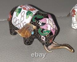 Ensemble de 3 miniatures d'éléphants en cloisonné chinois vintage avec des motifs floraux faits à la main