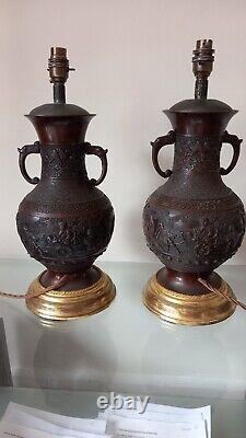 Paire de lampes en bronze de style chinois vintage avec bases en bois doré, testées PAT
