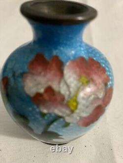 Rare Antique Japanese Ginbari Enamel Cloisonné Miniature Flower Vase Meiji Era<br/>

<br/> 	  Rareté Antique Japonaise Ginbari Émail Cloisonné Miniature Vase à Fleurs Époque Meiji