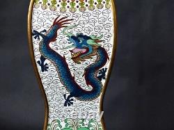 Rare Chinese Vase Cloisonné Triangulaire Avec Trois Dragons Impériaux Décoratif et Support