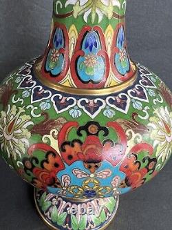 Vase à fleurs en émail cloisonné chinois unique du milieu du XXe siècle, doré