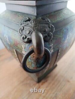 Vase brûleur d'encens en bronze japonais antique avec émail champlevé, chien foo
