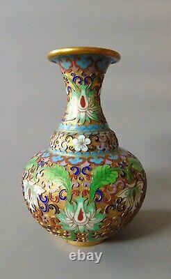Vase chinois ancien en champlevé cloisonné
