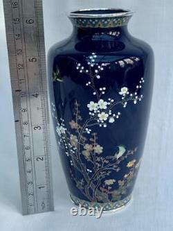 Vase cloisonné monté en argent de la période Meiji japonaise signé extrêmement fin