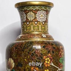 Vase émaillé chinois de petite taille avec un design floral cloisonné de Pékin d'époque vintage