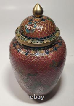 Vase en émail cloisonné chinois ancien Plique à Jour en émail rouge rose et laiton