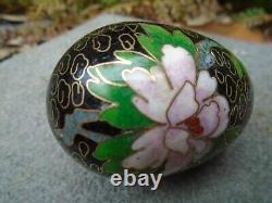 Vase japonais cloisonné et œuf de belles couleurs